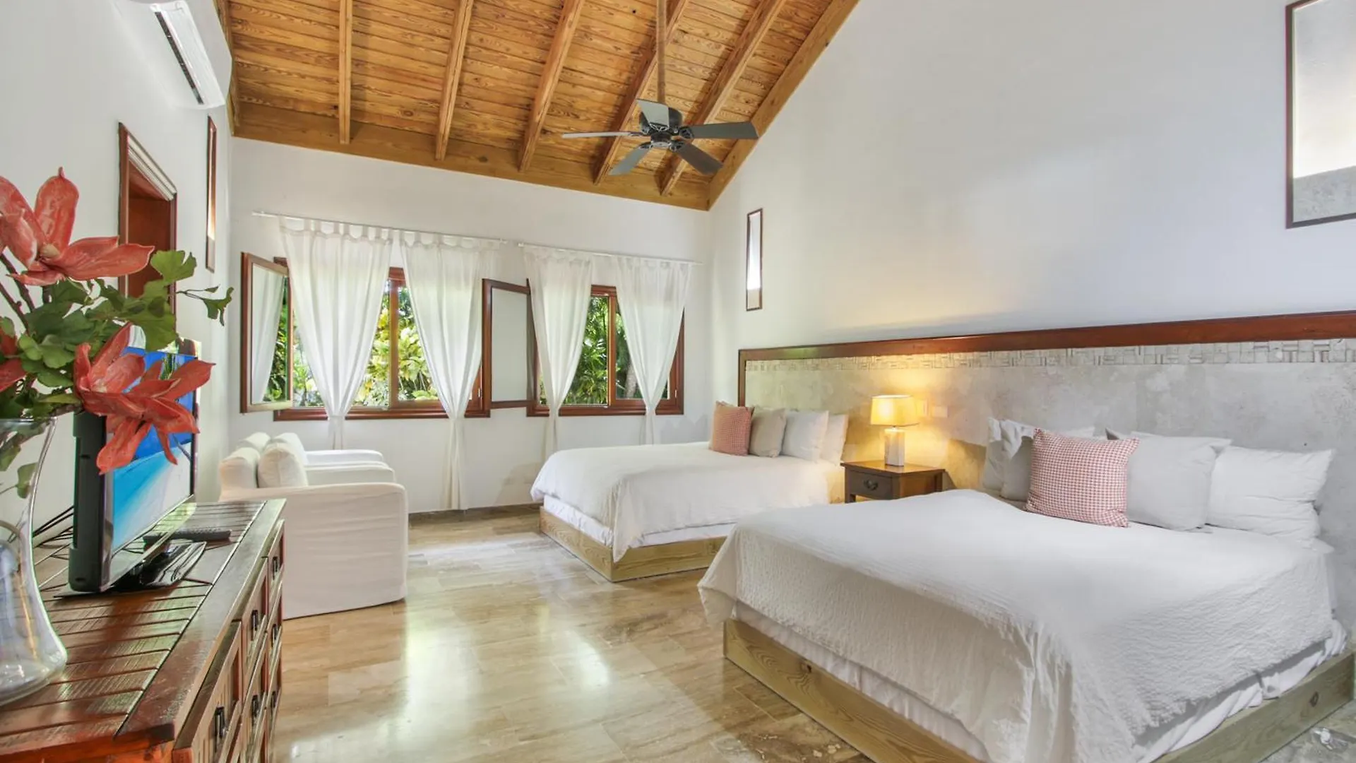 Casa De Campo Villa - Luxurious Property Up To 12 People With Pool, Jacuzzi, Bbq, Golf La Romana 0*,  Dominikai Köztársaság